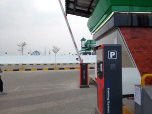 FBZZ0144 300x225 - Palang Parkir Bandung