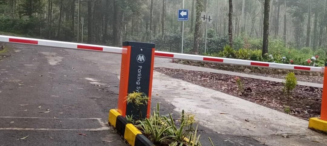 Perbandingan Kelebihan Palang Parkir MX 80 dan M Gate