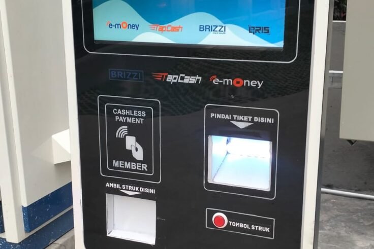 Solusi parkir otomatis Tap and Go Parking (Manless Cashless) dengan pembayaran elektronik E-Money, Brizzi, TapCash, Flash, dan QRIS NFC. Hubungi kami untuk informasi lebih lanjut!