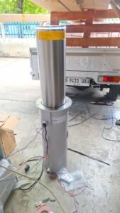 automatic bollard bandung 169x300 - Solusi manajemen parkir untuk Sistem Parkir Modern