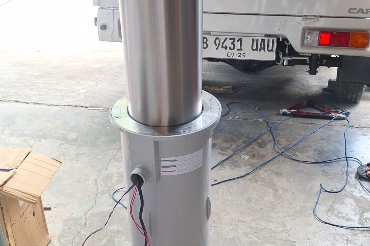 automatic bollard bandung 736x491 - Solusi manajemen parkir untuk Sistem Parkir Modern