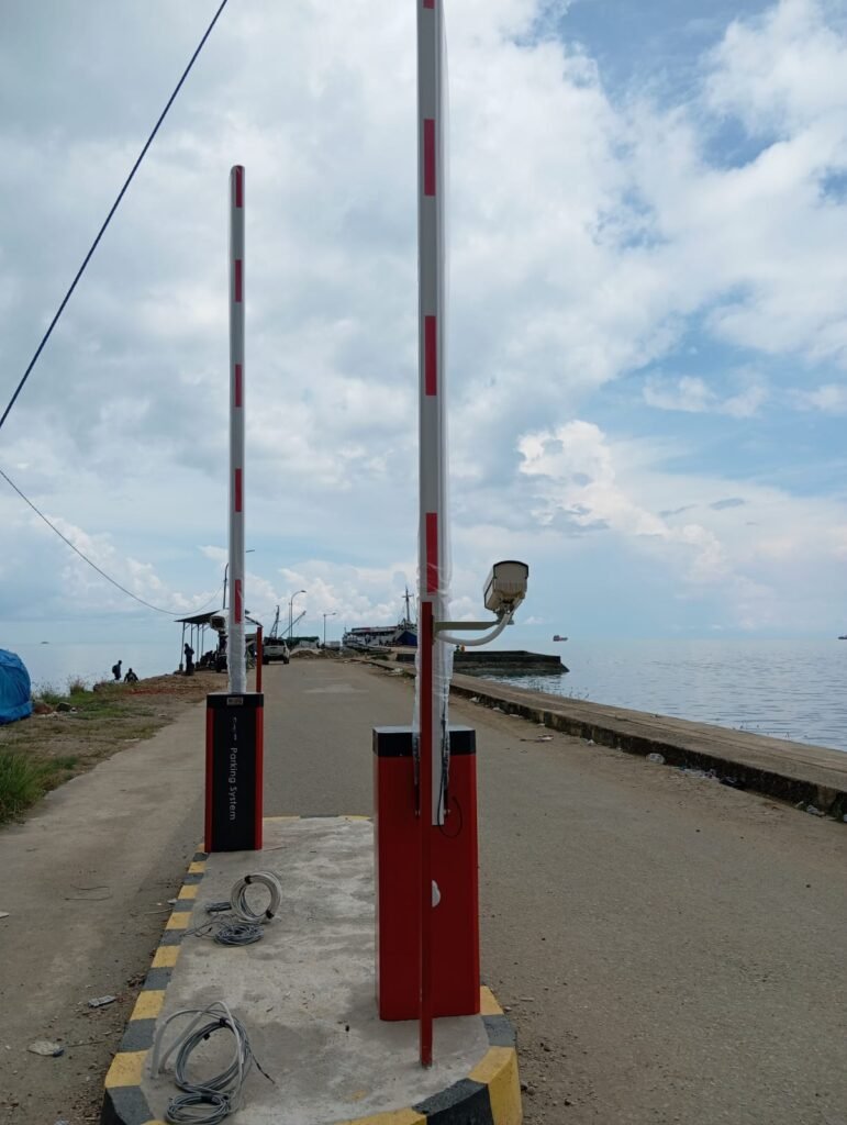 Progres Pemasangan Mesin Palang Parkir Sistem Semi Manless di Pelabuhan Kasipute Progres Pemasangan Mesin Palang Parkir Sistem Semi Manless di Pelabuhan Kasipute