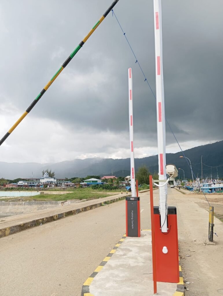 Progres Pemasangan Mesin Palang Parkir Sistem Semi Manless di Pelabuhan Kasipute Progres Pemasangan Mesin Palang Parkir Sistem Semi Manless di Pelabuhan Kasipute